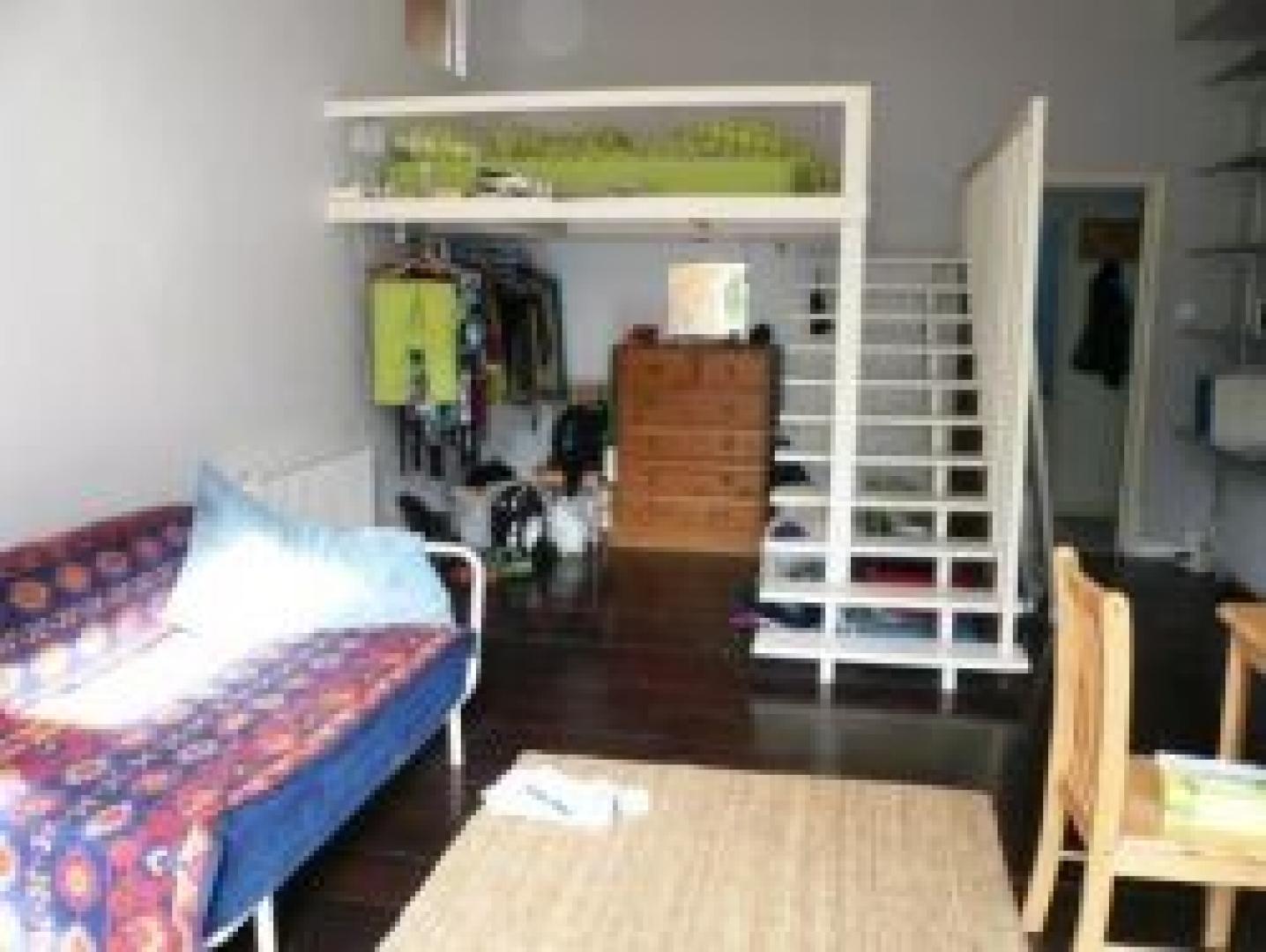 			Studio Apartment, 1 bath, 1 reception Flat			 Walm Lane, WILLESDEN GREEN NW2